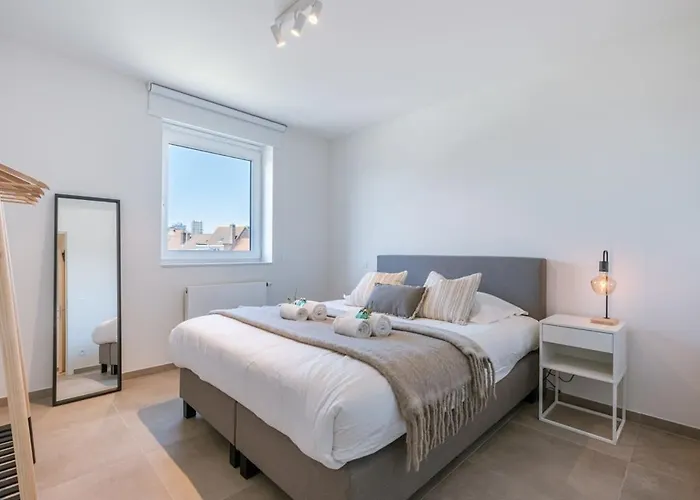 Huswell - Stylish New - Free Parking Apartment