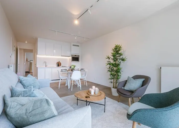 Huswell - Stylish New - Free Parking Apartment *